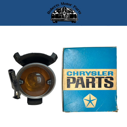 New Old Stock Turn Signal Light Assembly For 1968-1969 Dodge Coronet #2853090
