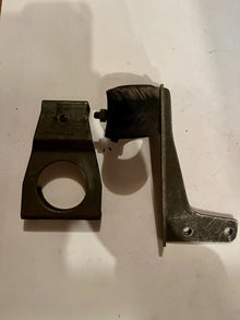 NOS Mopar Tailpipe Exhaust Hanger 1960-1 Plymouth Dodge #2123435