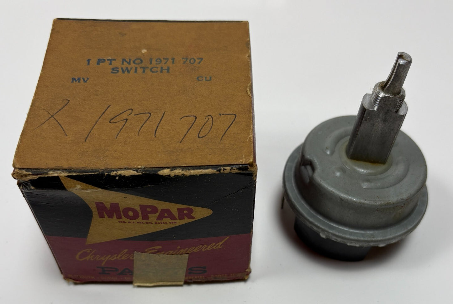 New Old Stock Wiper Switch for 1960-61 Variable Speed Models Mopar #1971707