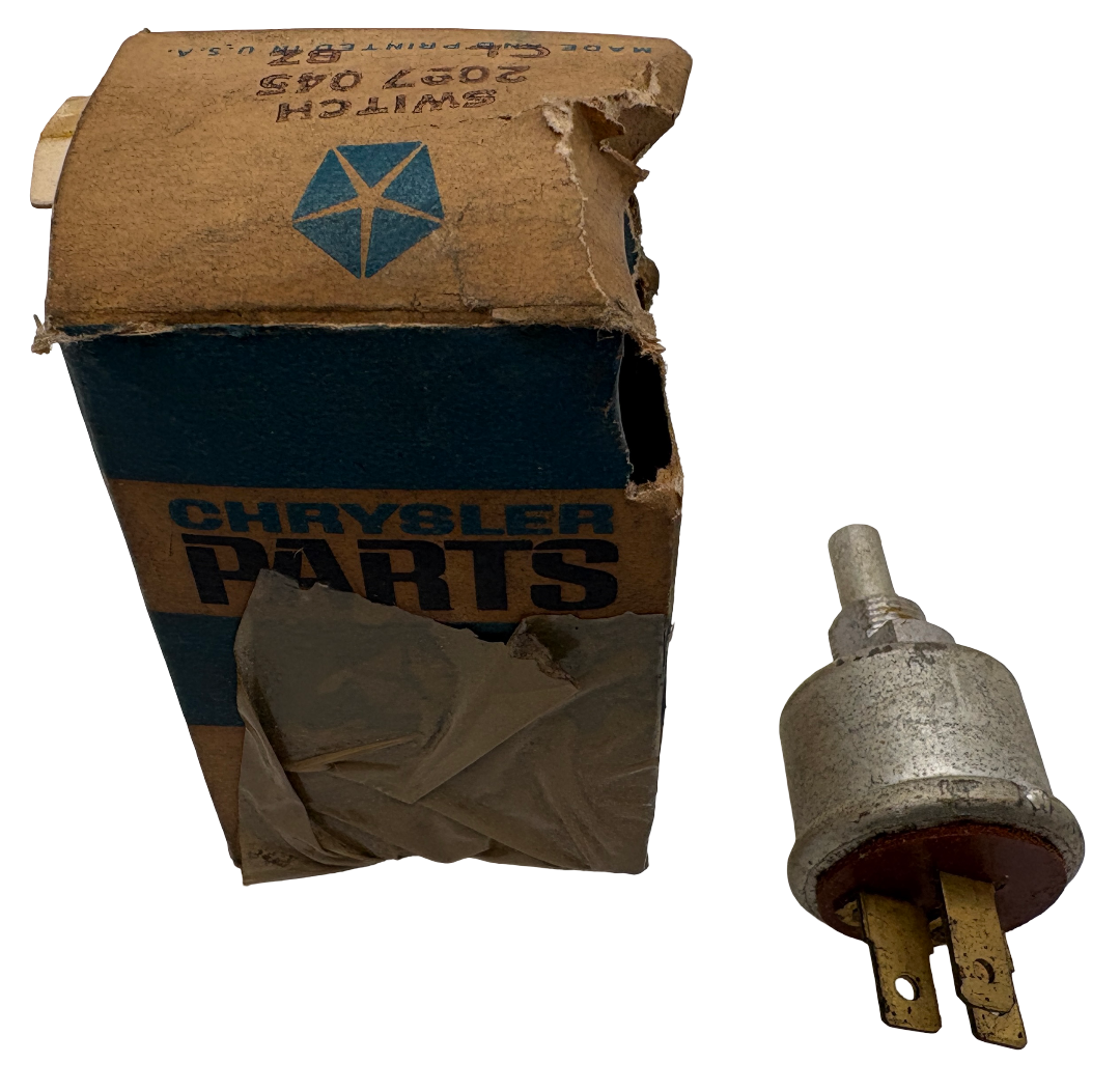 New Old Stock Tailgate Window Lift Switch for 1960-62 Chrysler Suburban #2097045