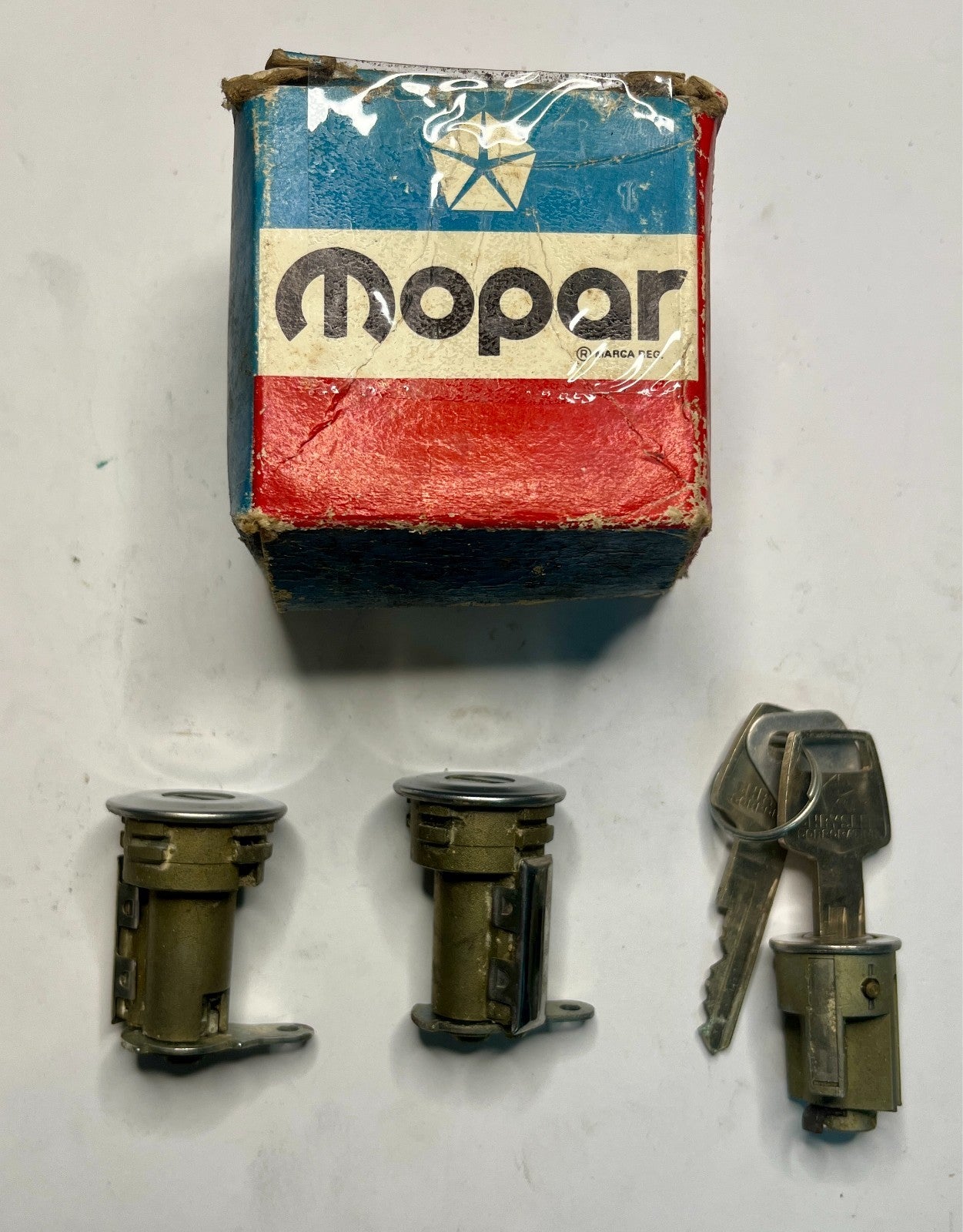 New Old Stock Door & Ignition Locks for 1967-68 Models Mopar #2862660