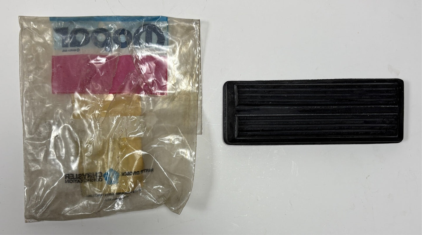 New Old Stock Pedal Pad for 1967-1974 Automatic Models Mopar #3575101