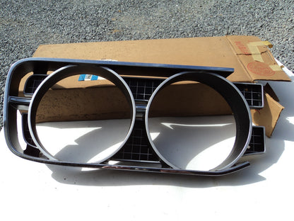New Old Stock Right Headlight Bezel for 1970 Dodge Monaco 2949770