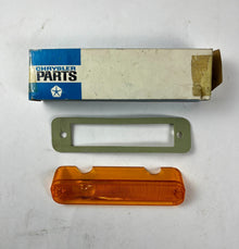 New Old Stock Park Lens for 1964 Chrysler Newport & 300 Models Mopar #2525327