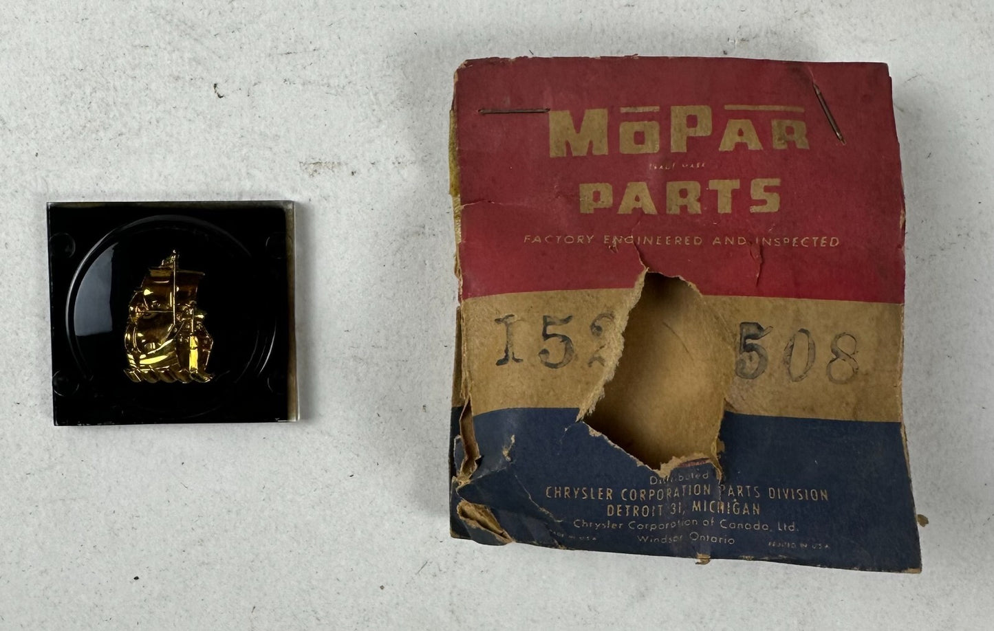 NOS Mopar Quarter Panel Belt Ornament 1953 Plymouth 4 Door Models #1522508