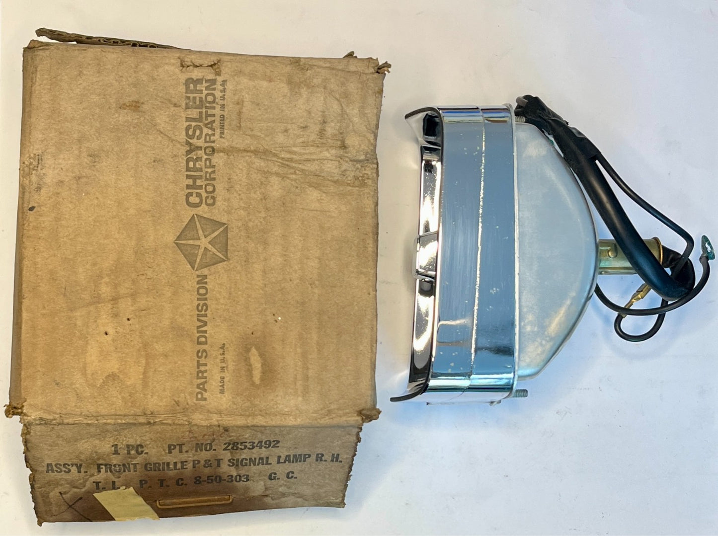 New Old Stock Right Turn and Signal Lamp for 1968 Barracuda's Mopar #2853492