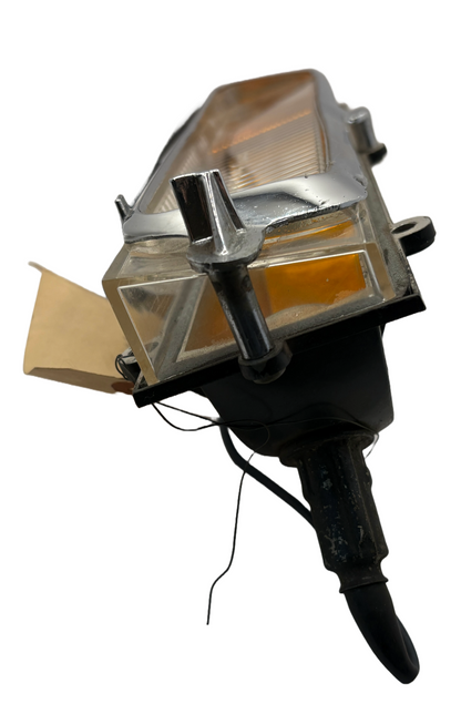 New Old Stock Right Cornering Lamp for 1972-73 Chrysler Models Mopar #2930104