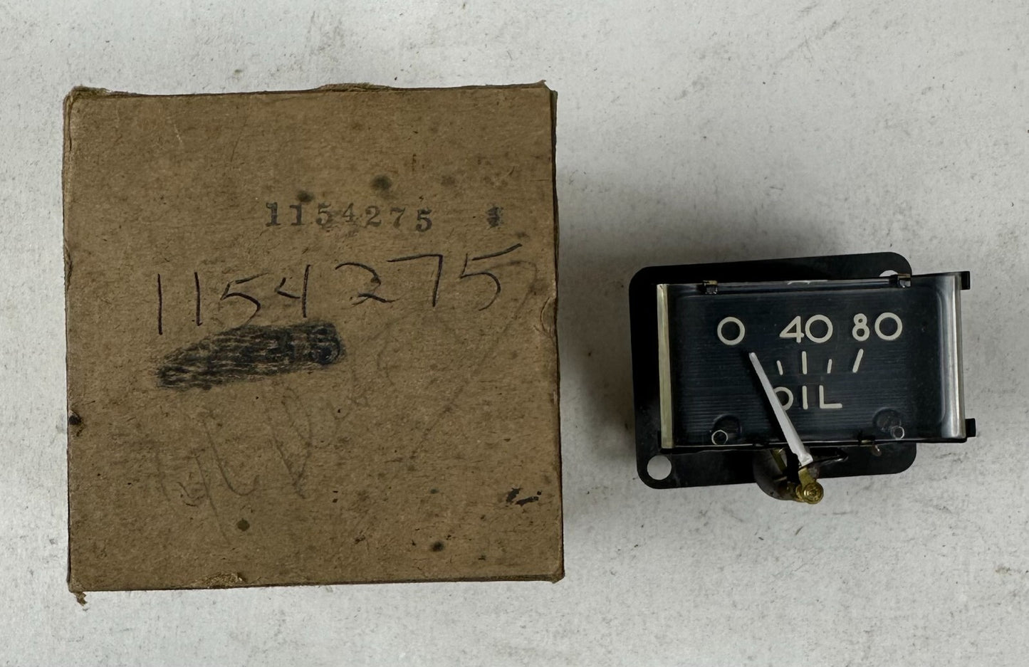 New Old Stock Oil Gauge for 1946-8 DeSoto Deluxe Custom Mopar #1154275