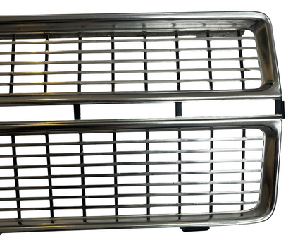 Good Used Right Radiator Grille for 1967 Valiant Models Mopar #2582674