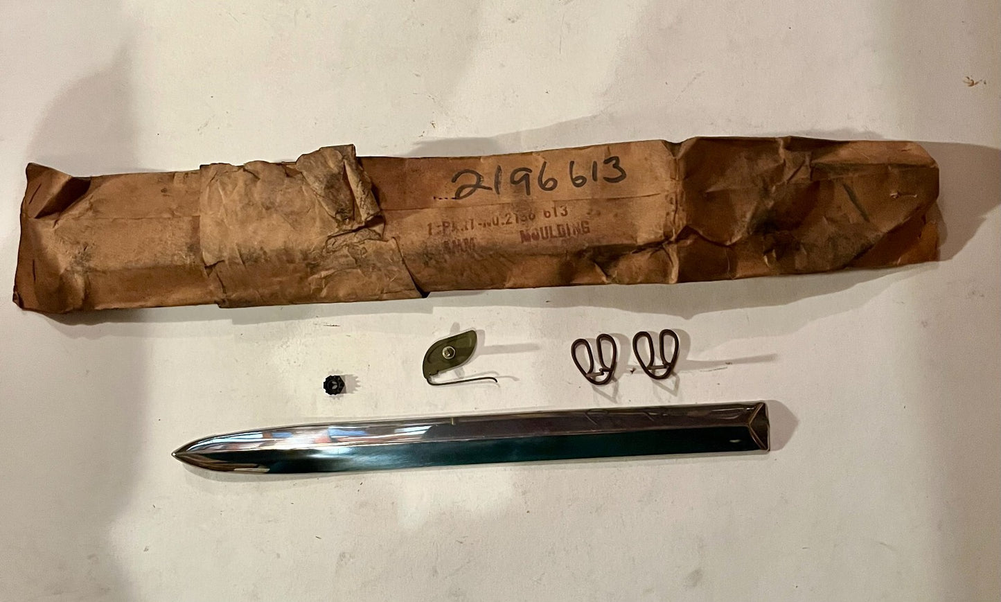 NOS Mopar Left Fender Molding 1960-1 Plymouth Valiant Models #2196613