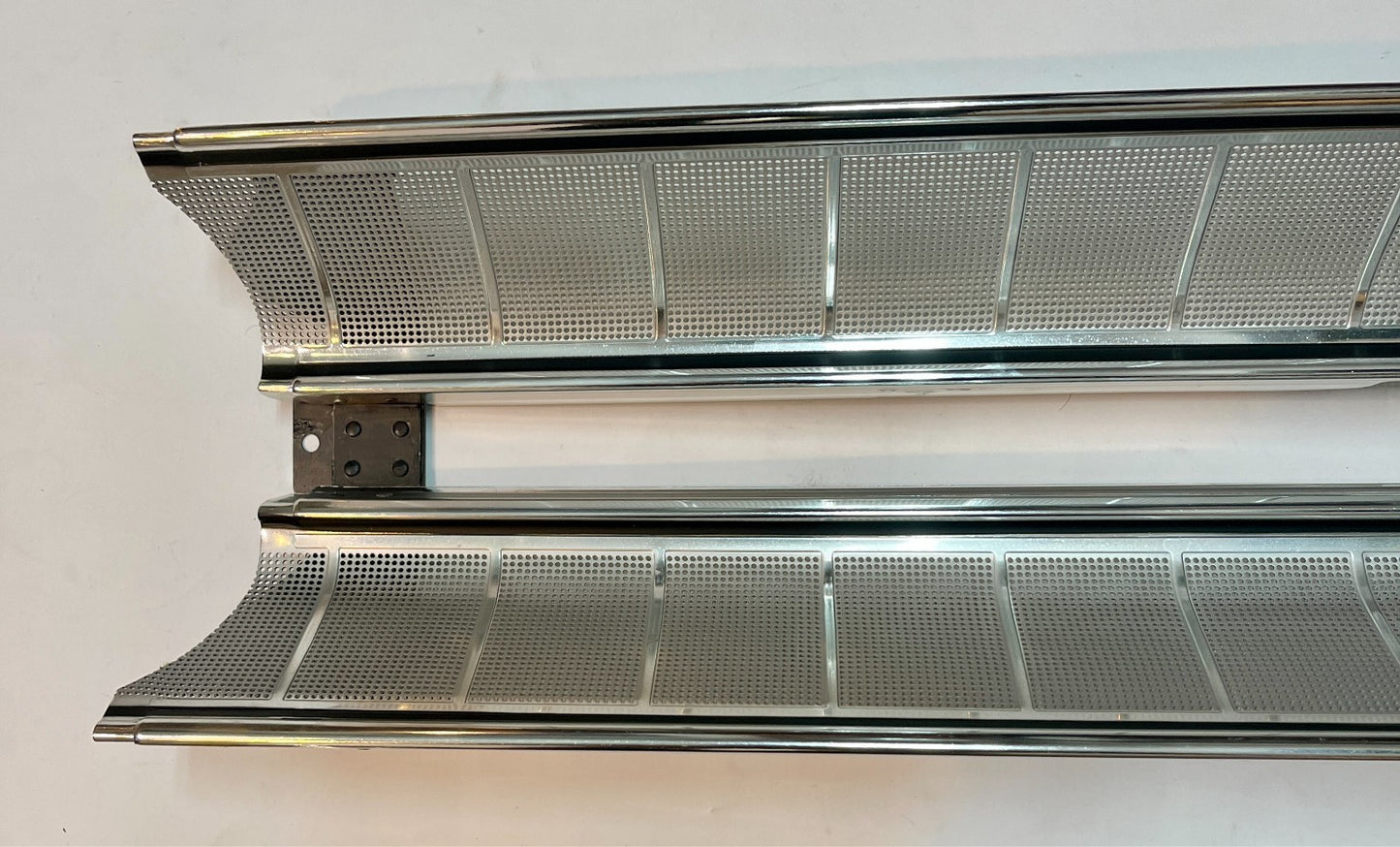 New Old Stock Grille for 1971 Plymouth Fury Models Mopar #3442409