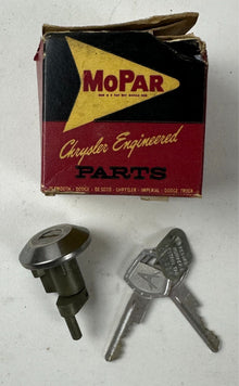 NOS Mopar Right Door Lock Cylinder & Key 1961 Dodge Truck Models #1937188