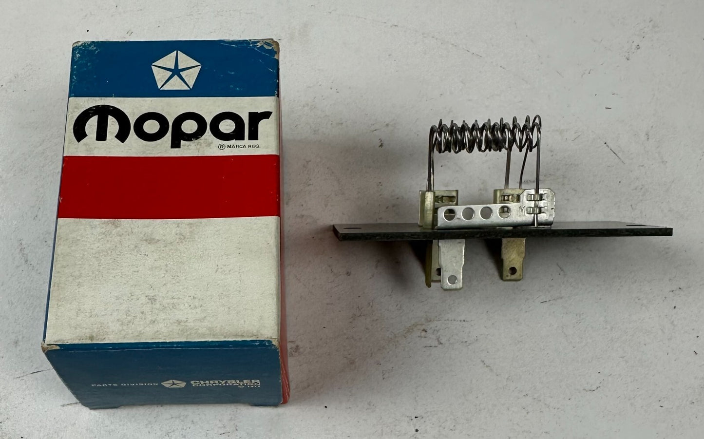 NOS Mopar A/C Blower Resistor 1968-71 B & C Body #2936278