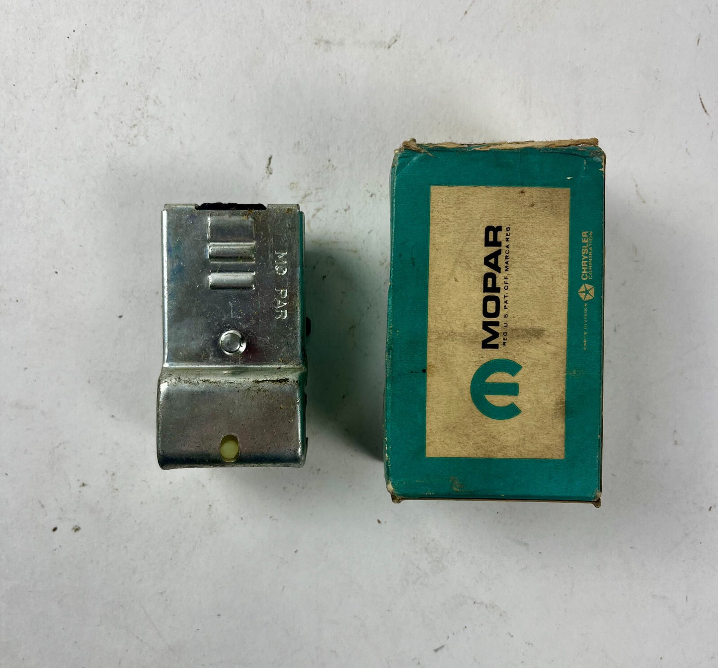 NOS Mopar Headlight Switch 1963 Thru 1971 A Body Models #2584926