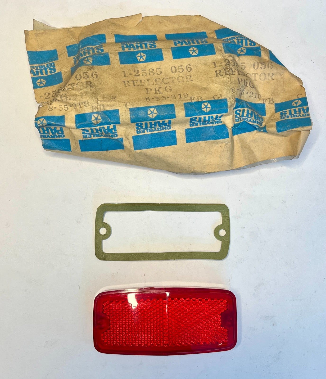 New Old Stock Rear Left Reflector for 1966 Plymouth Valiant Models #2585056