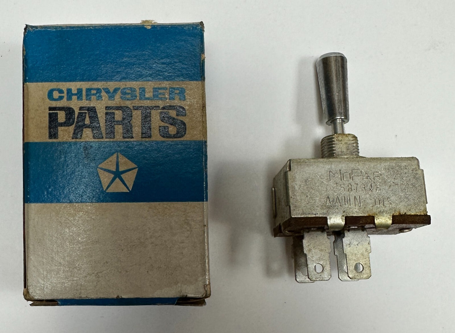 New Old Stock Emergency Flasher Switch for 1966 Models Mopar #2587348