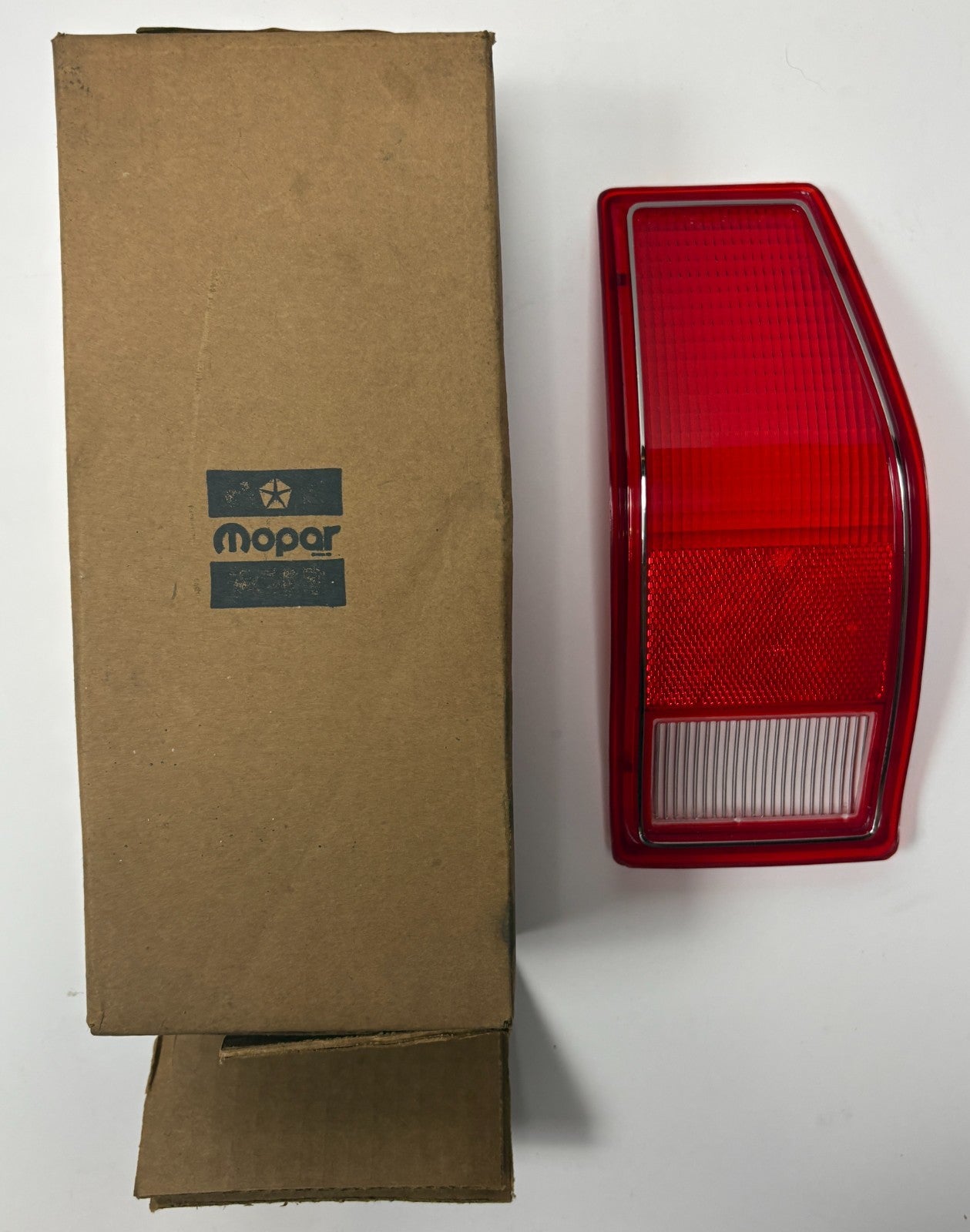 New Old Stock Right Tail Light Lens for 1976-80 Models Mopar #3881120