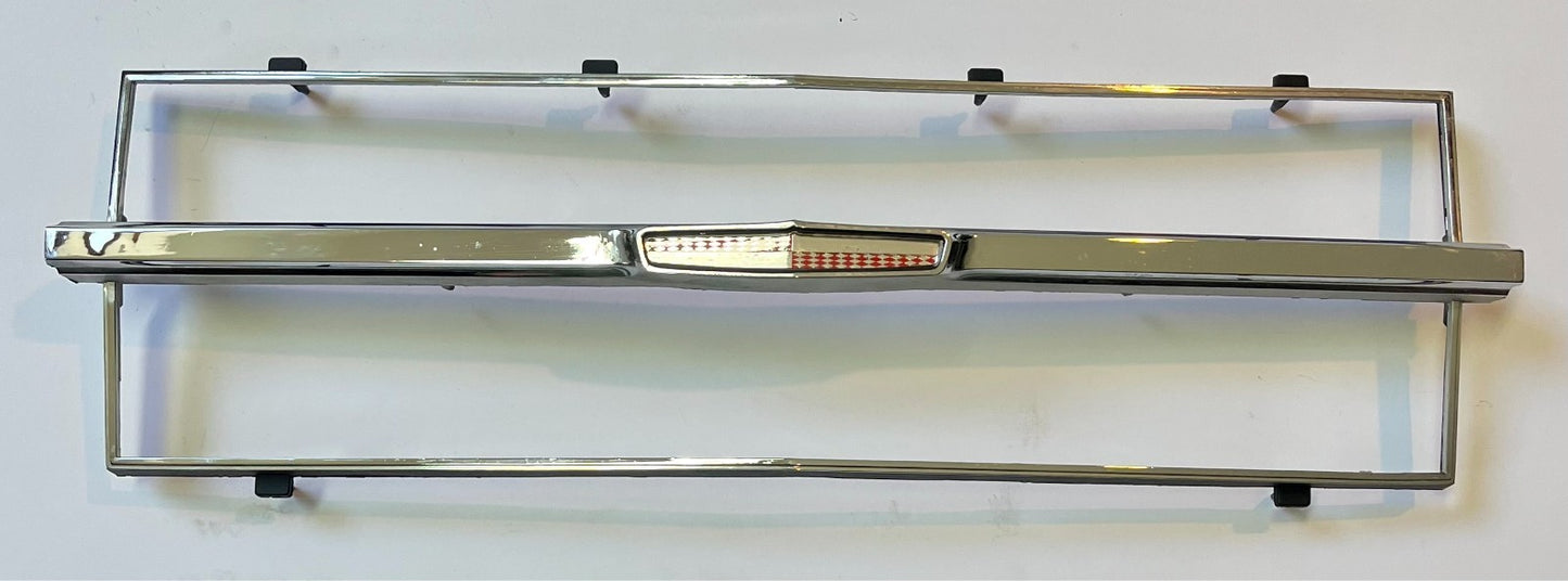 New Old Stock Radiator Grille & Ornament for 1967 Dodge Models Mopar #2582513