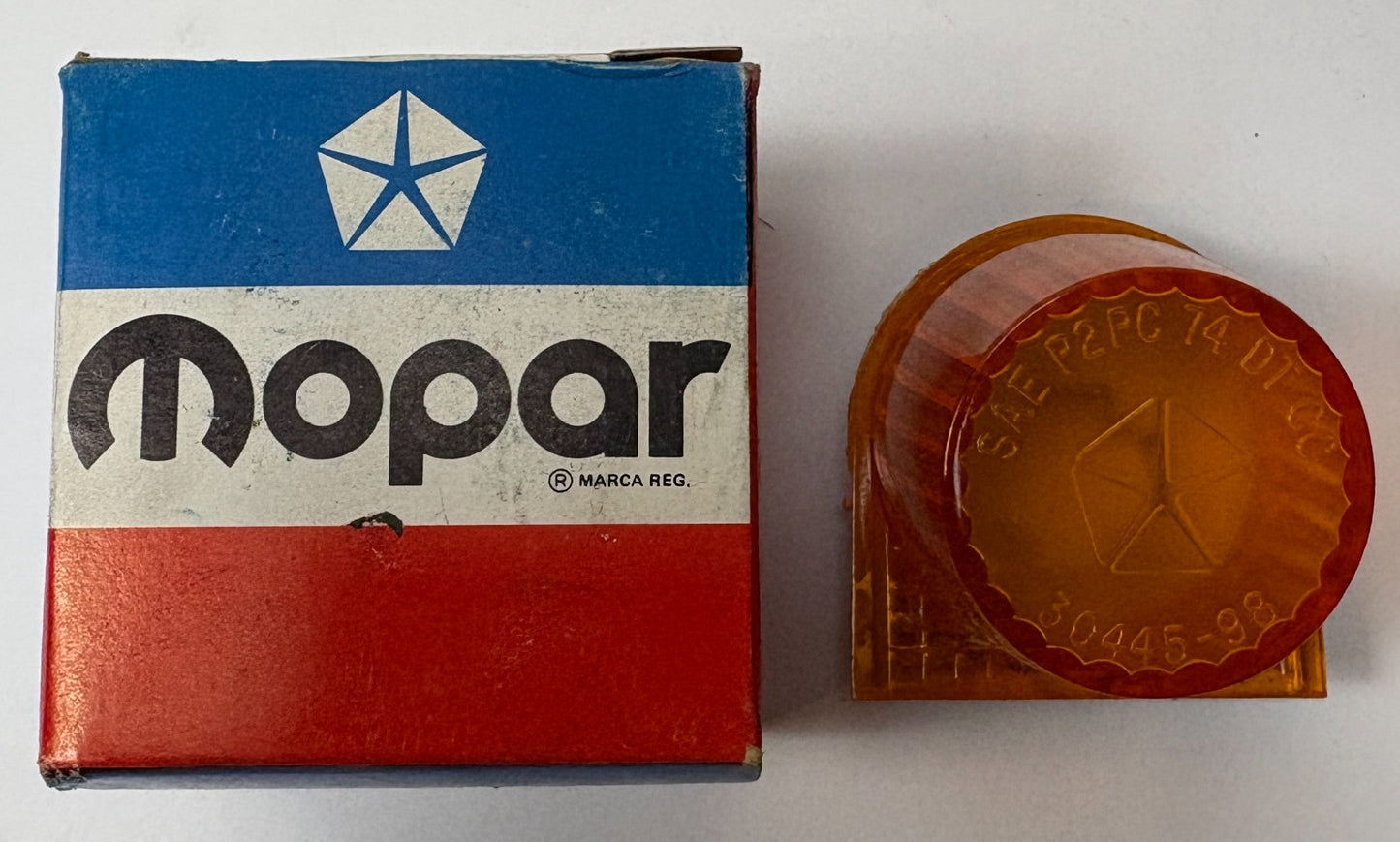 New Old Stock Roof Clearance Lens for 1974-93 Models Mopar #3738011