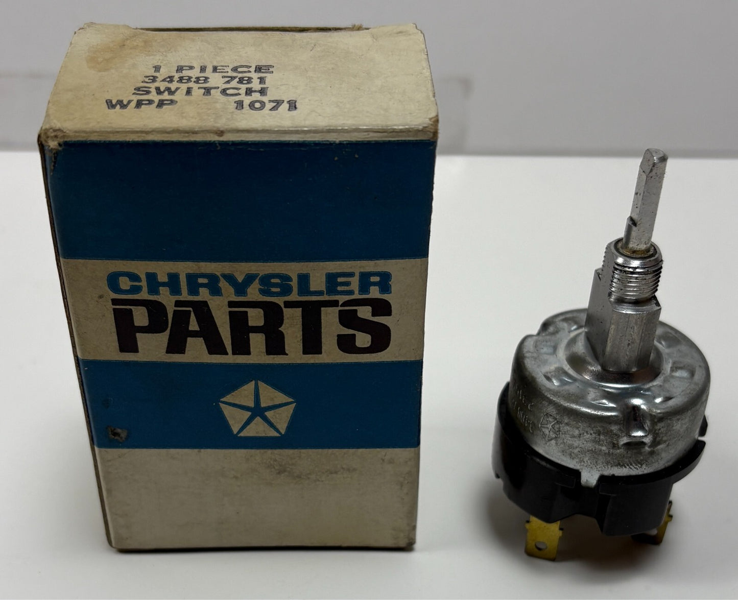 New Old Stock 2 Speed Wiper Switch for 1972 A-Body Models Mopar #3488781