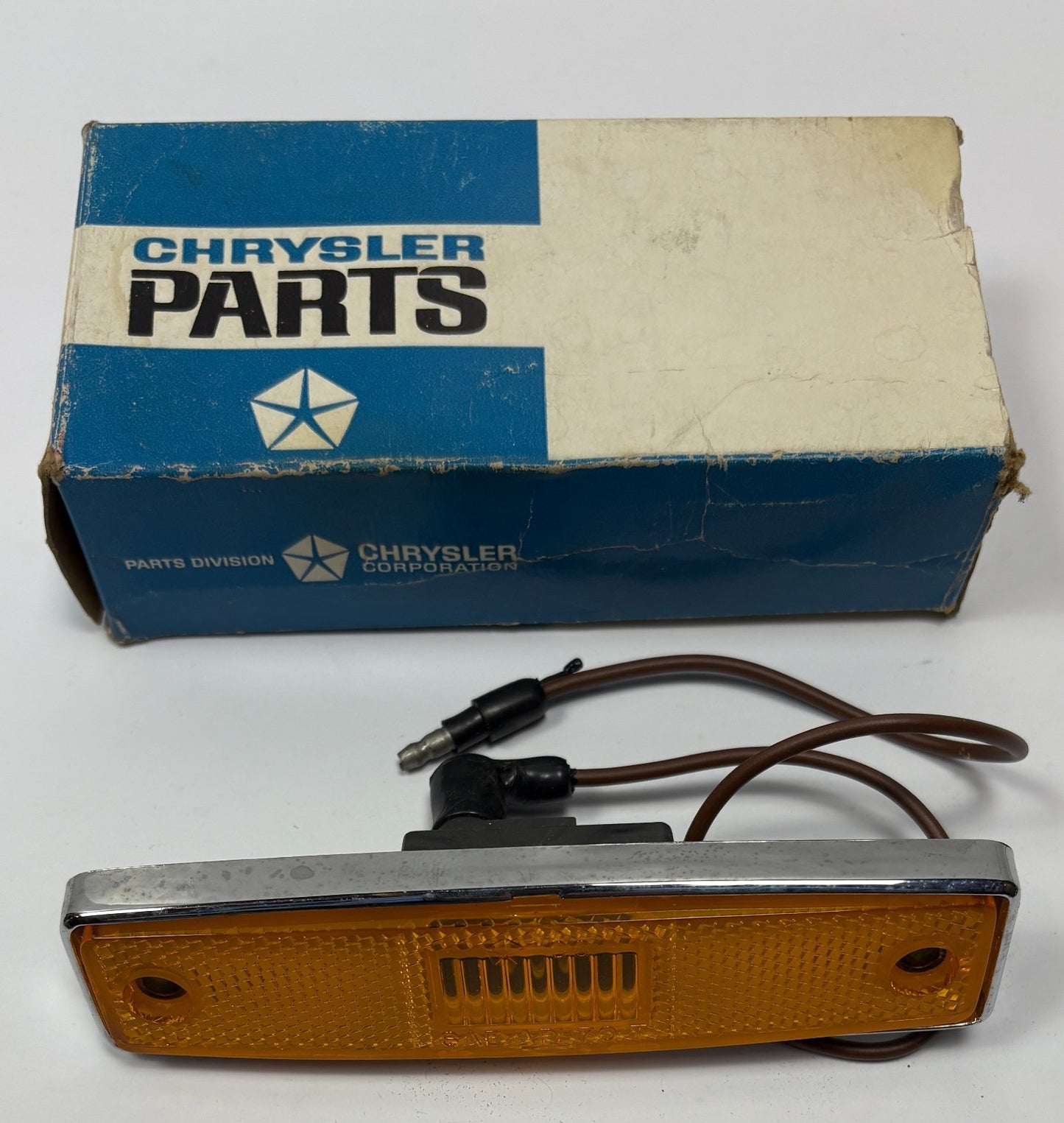 New Old Stock Front Side Marker Lamp for 1970-71 Truck Models Mopar #3489349