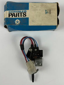 New Old Stock Auto Pilot Control Switch 1967 Plymouth & Dodges Mopar #2820323