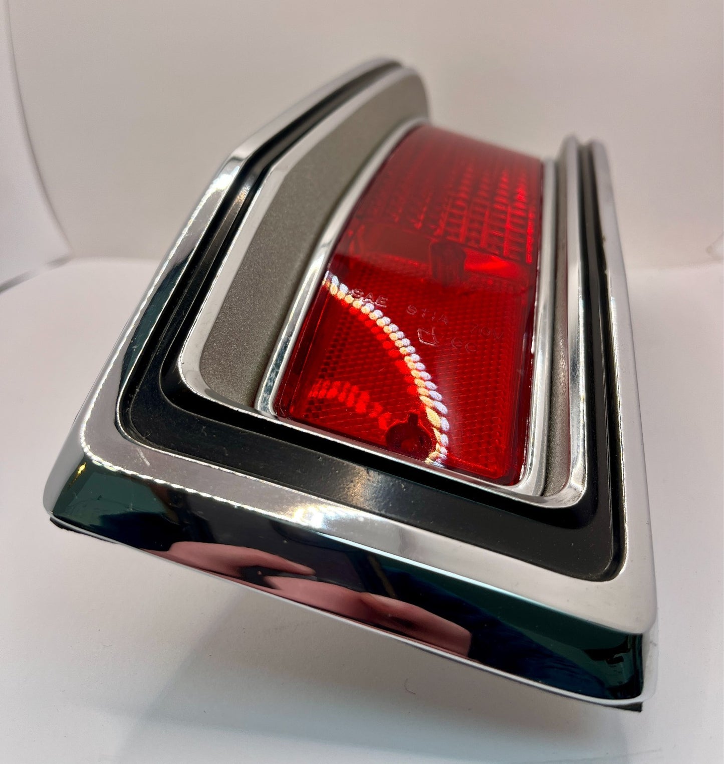 New Old Stock Left Taillamp for 1970 Plymouth Valiant Models Mopar #3403377