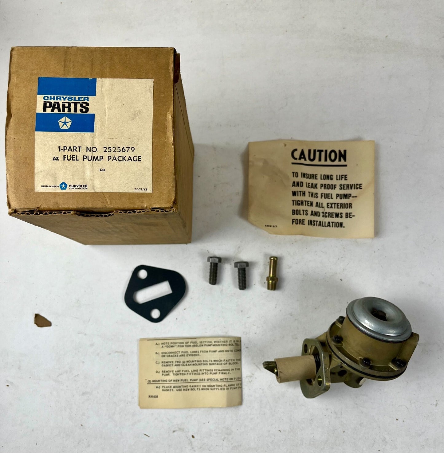 New Old Stock Fuel Pump For 1960-5 Slant 6 Cylinder Mopar #2525679